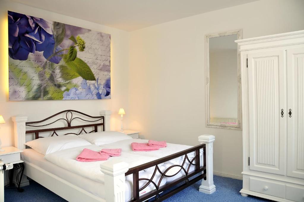 Pension Altstadt Moench In Top Lage Preis Inclusive 5 Prozent Bettensteuer Und Fruehstueck Штральзунд Екстер'єр фото